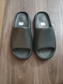 YSY Slide NEW size 10 