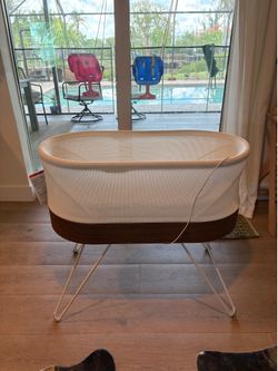 Snoo bassinet