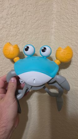 Walking crab toy