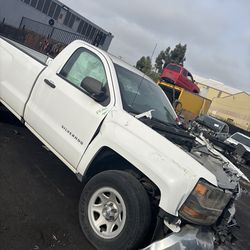 2017 Chevy Silverado 1500 - PARTS ONLY