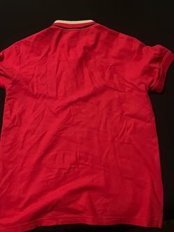 red collar burberry