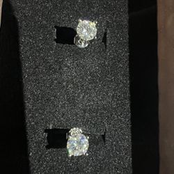 Moissanite Earings 