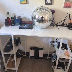 50$ White Desk 