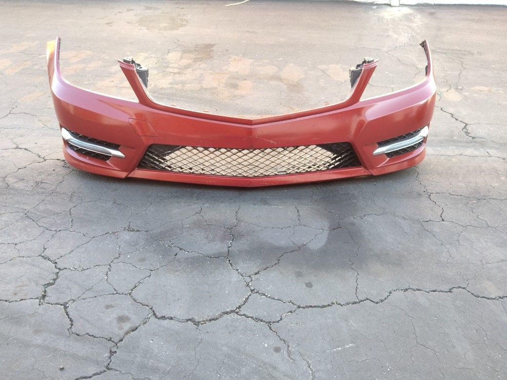 2011-2014 Mercedes C250/300 C Series Complete Front Bumper With All The Accessories And Inner Fillers OEM.