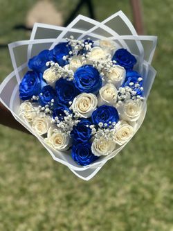 Blue & White Roses 🌹