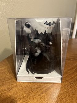 XBOX 360 Arkham City Batman Statue