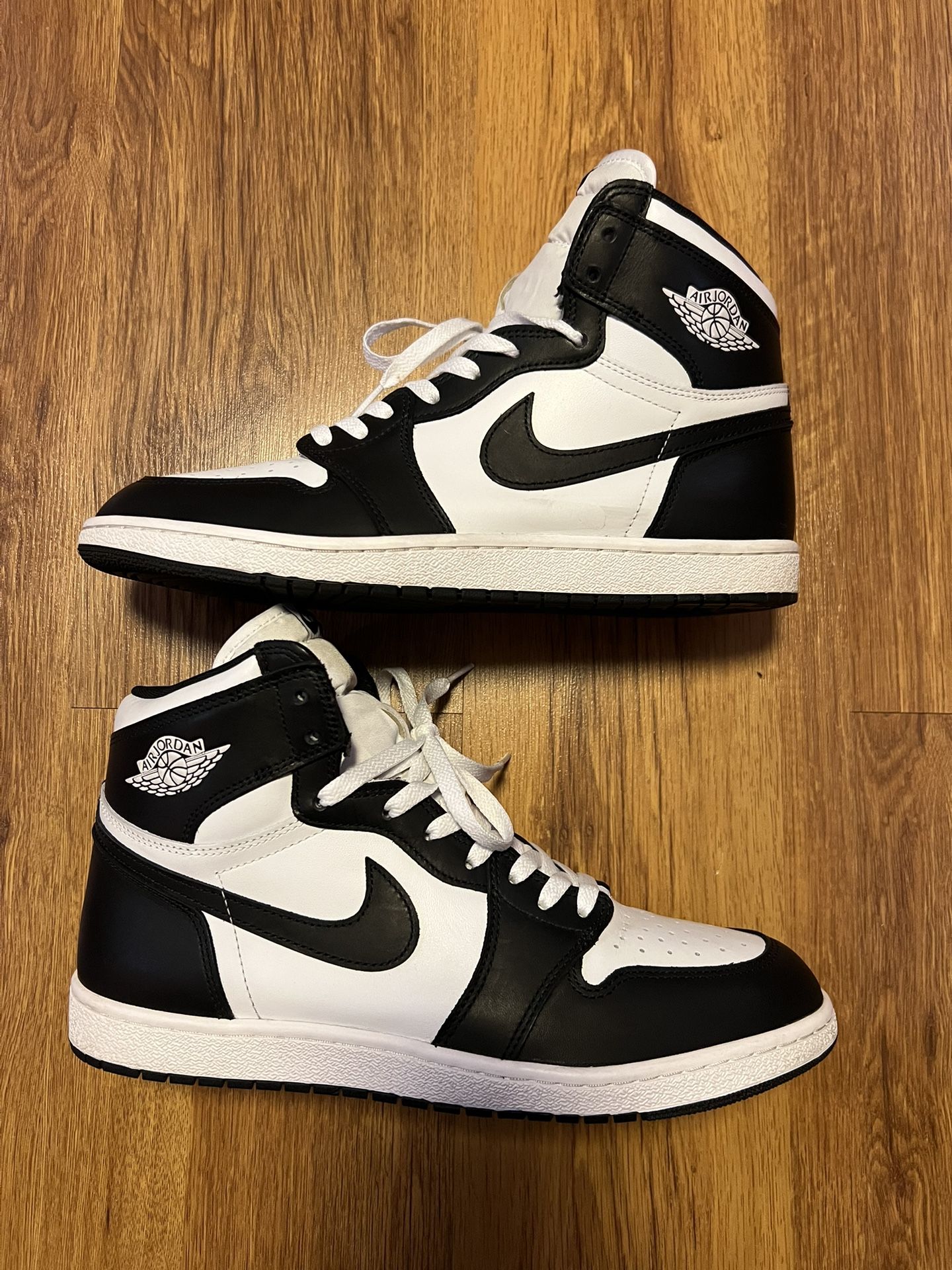 Pre-Loved Jordan 1 Retro High 85’ Men’s Size 12.5 Black And White