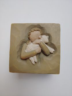 Willow Tree Susan Lordi Trinket Box ~ Peace on Earth ~ Girl with Lamb 2004
