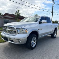 2016 Ram 1500 Laramie 4x4 Eco diesel 
