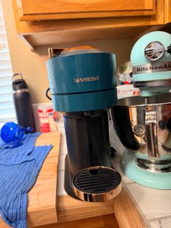 Nespresso Vertuo Next Coffee & Espresso Machine – Teal/Rose Gold