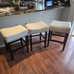 Bar Chairs/Stools ****Nice Condition