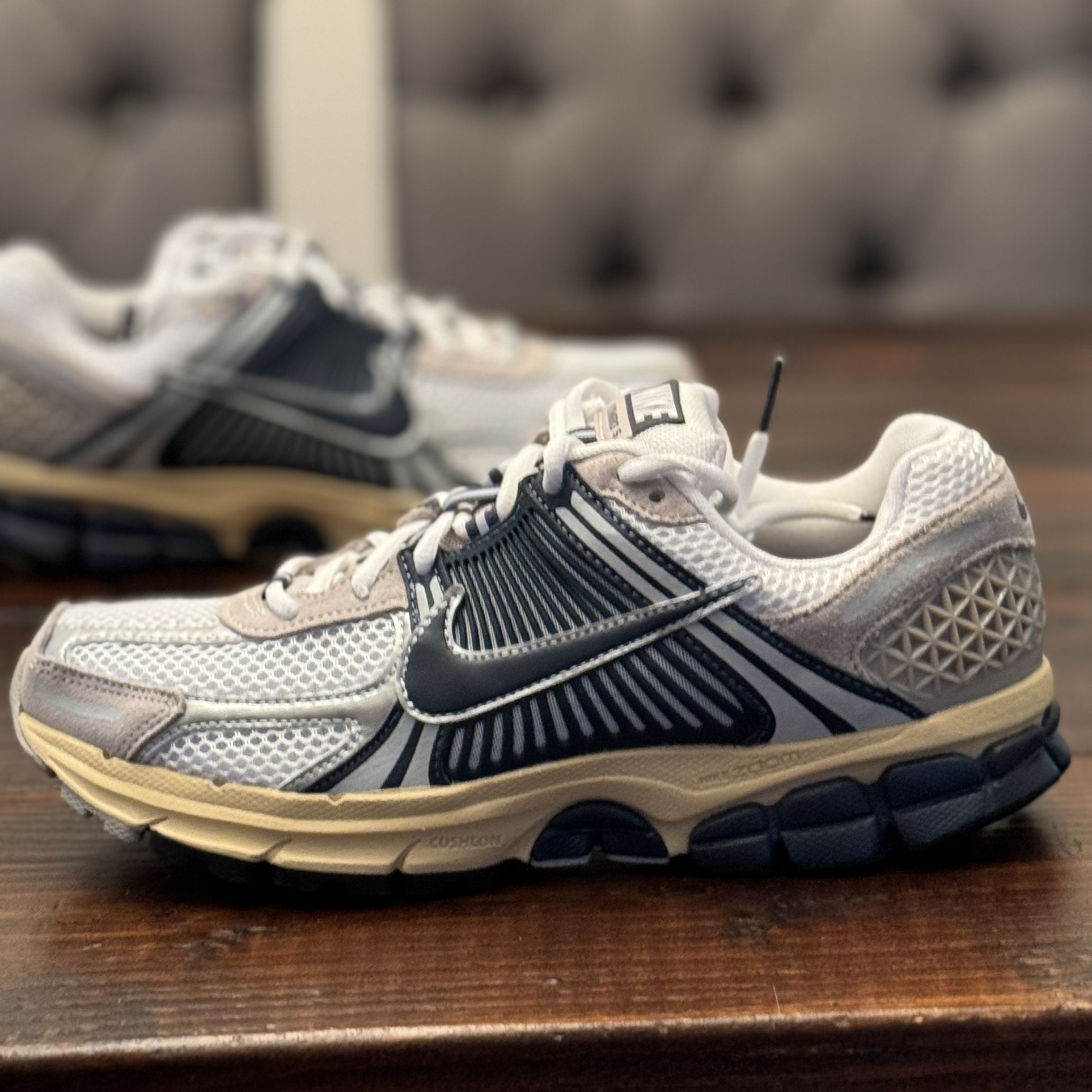 Nike Air Zoom Vomero 5 Shoes 