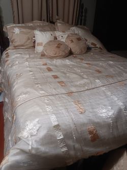 13 Piece Silk Reversible Bed Set (REDUCED $)