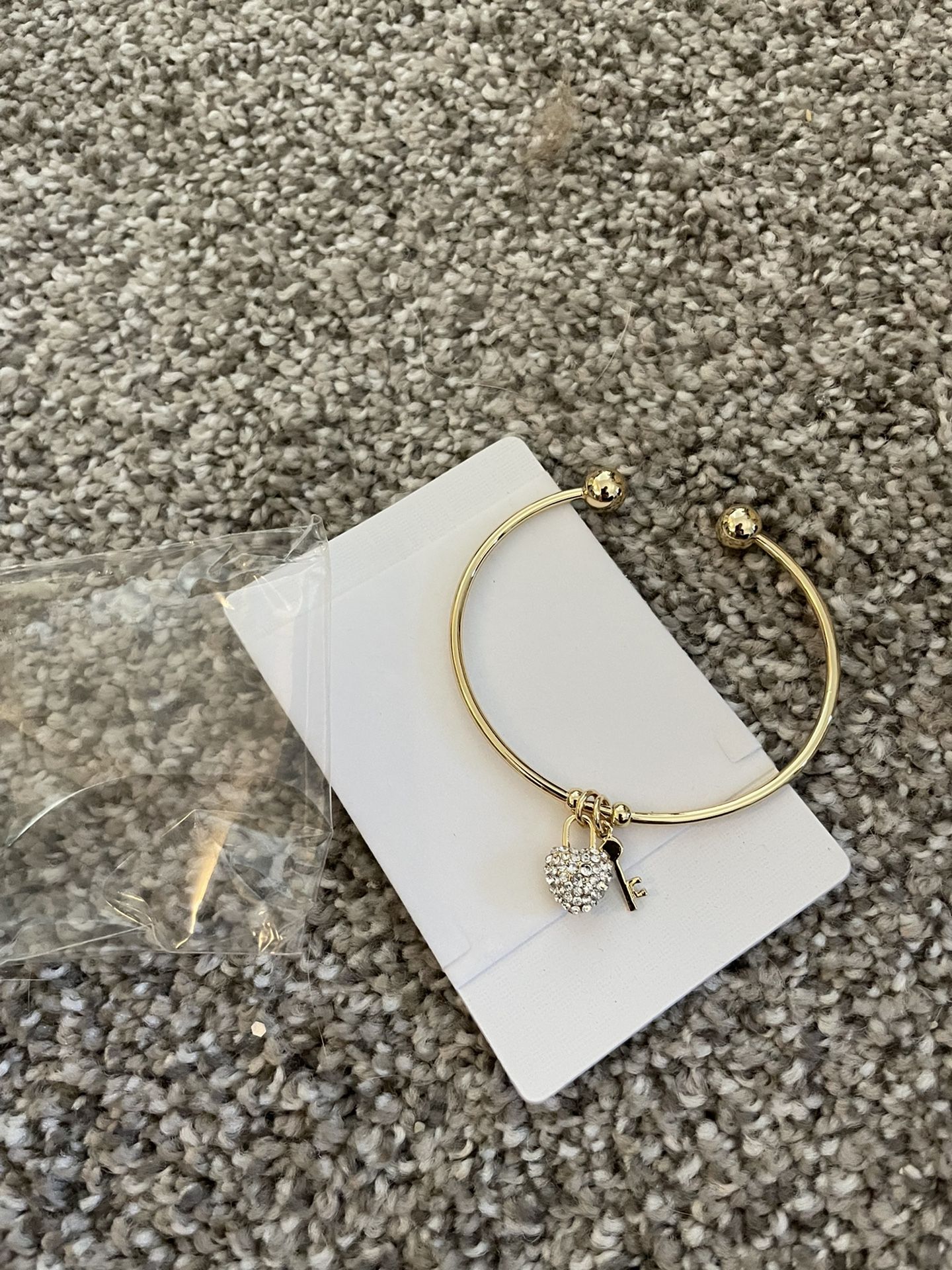 Gold Colored Heart And Key Locket Bracelet (small)