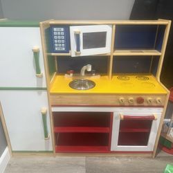 Lakeshore Play Kitchen For kids 