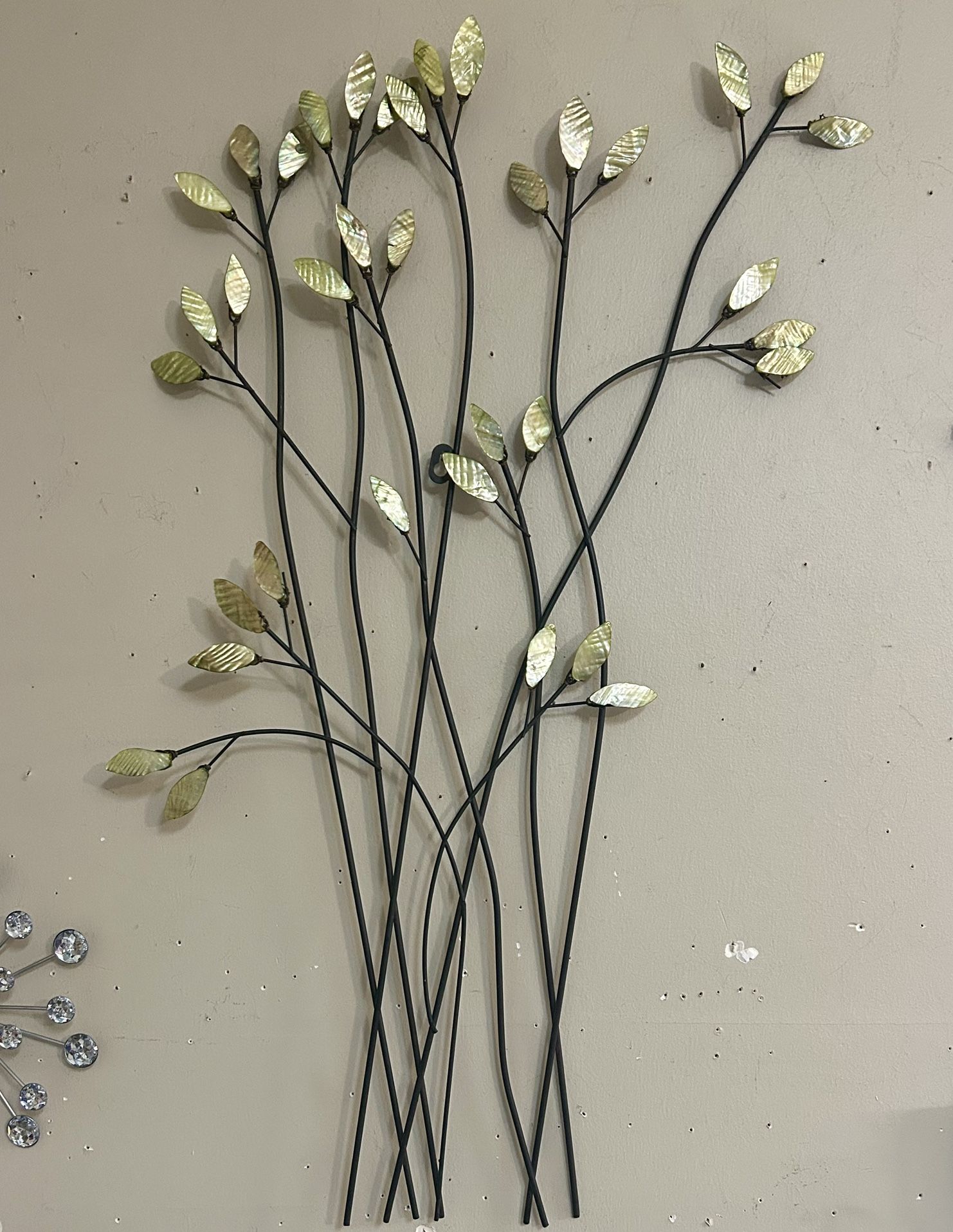 Pier 1 Leaved Wall Decor 34x19