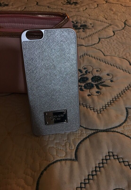 Original Michael Kors iphone 6 plus ..like new
