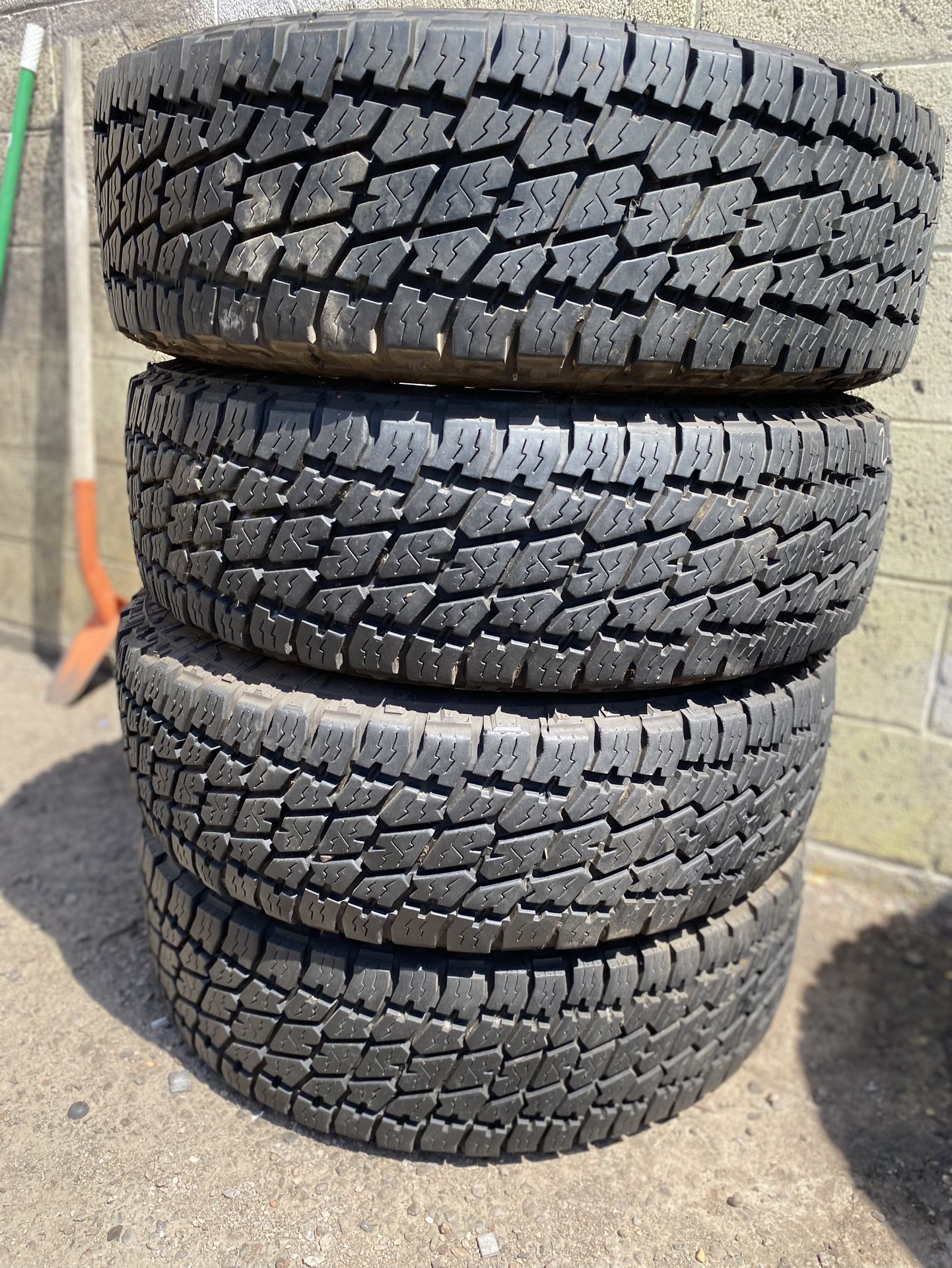 Set Of Good Use Tires LT 245 75 R 17 All Terrain 2022 for Sale in