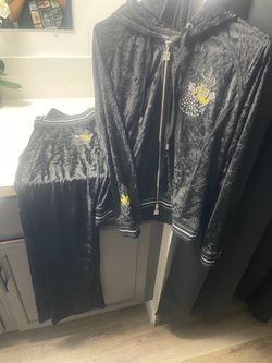 Women’s clothes