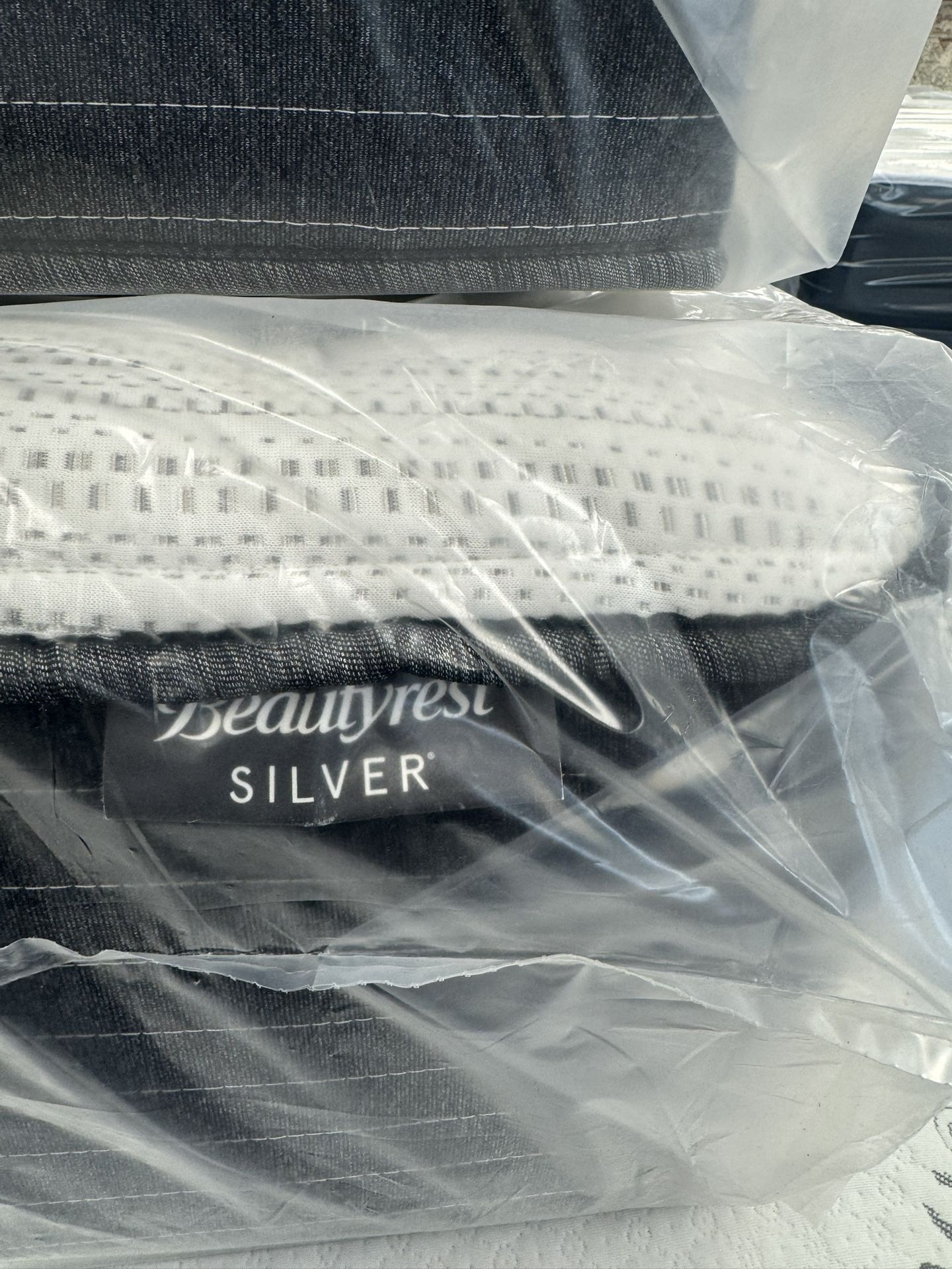 Beauteyrest Silver Extra Firm Queen Size $299 Only 