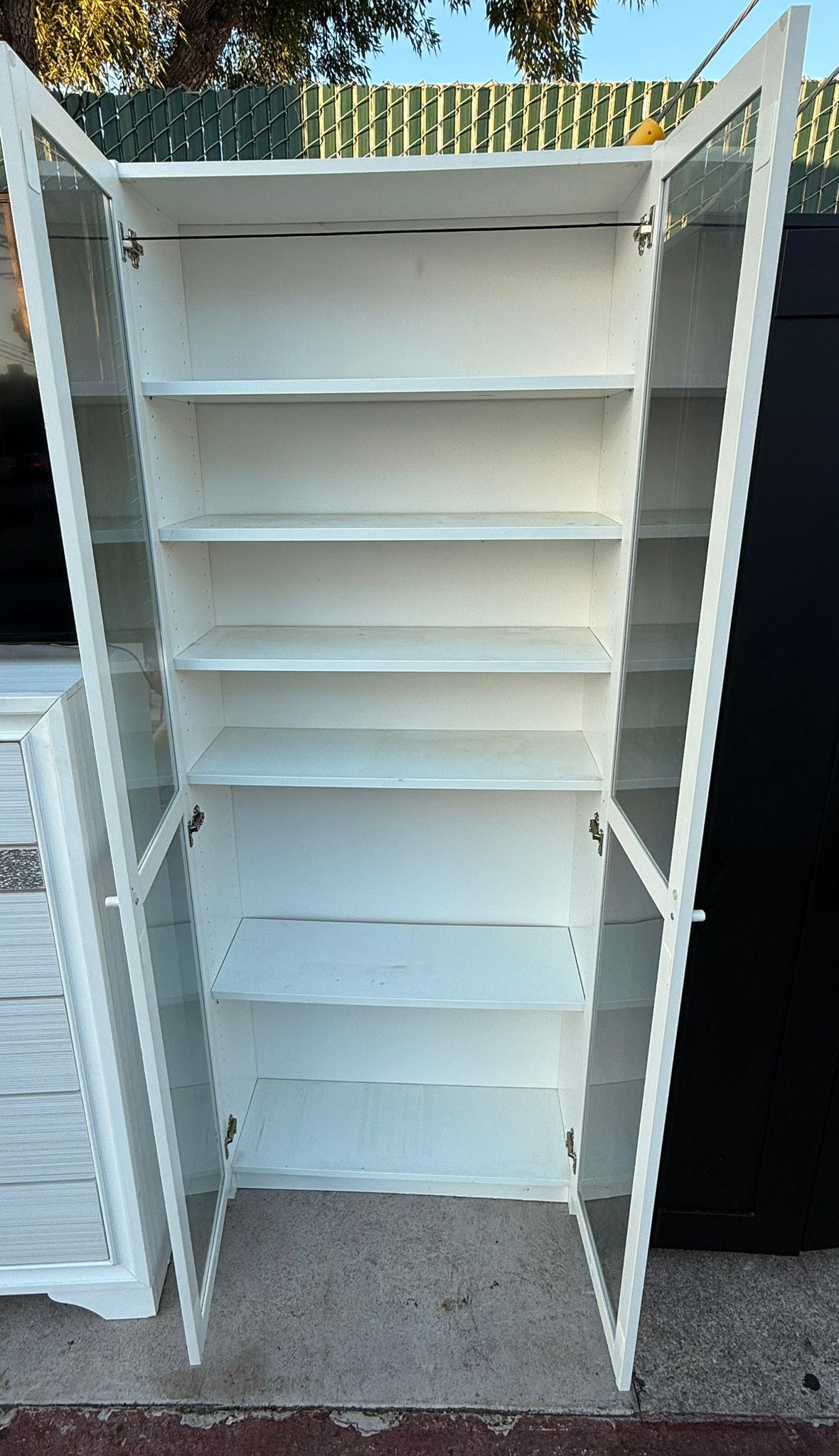 Bookshelve