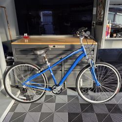 700c Specialized Globe Carmel 2 Hybrid Mountain Bike 🚵‍♀️ (Great Working Condition)