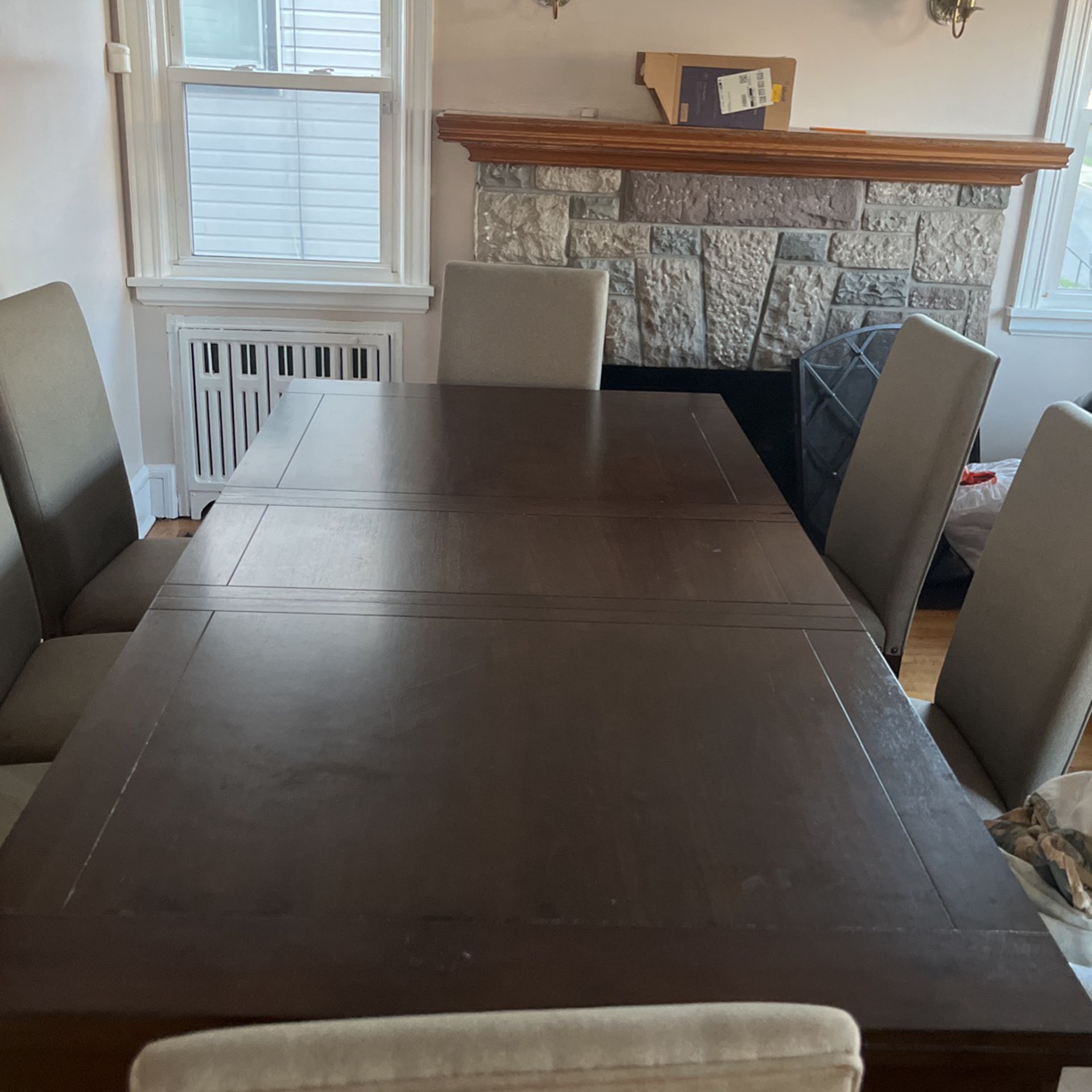 Dining Room table -$300