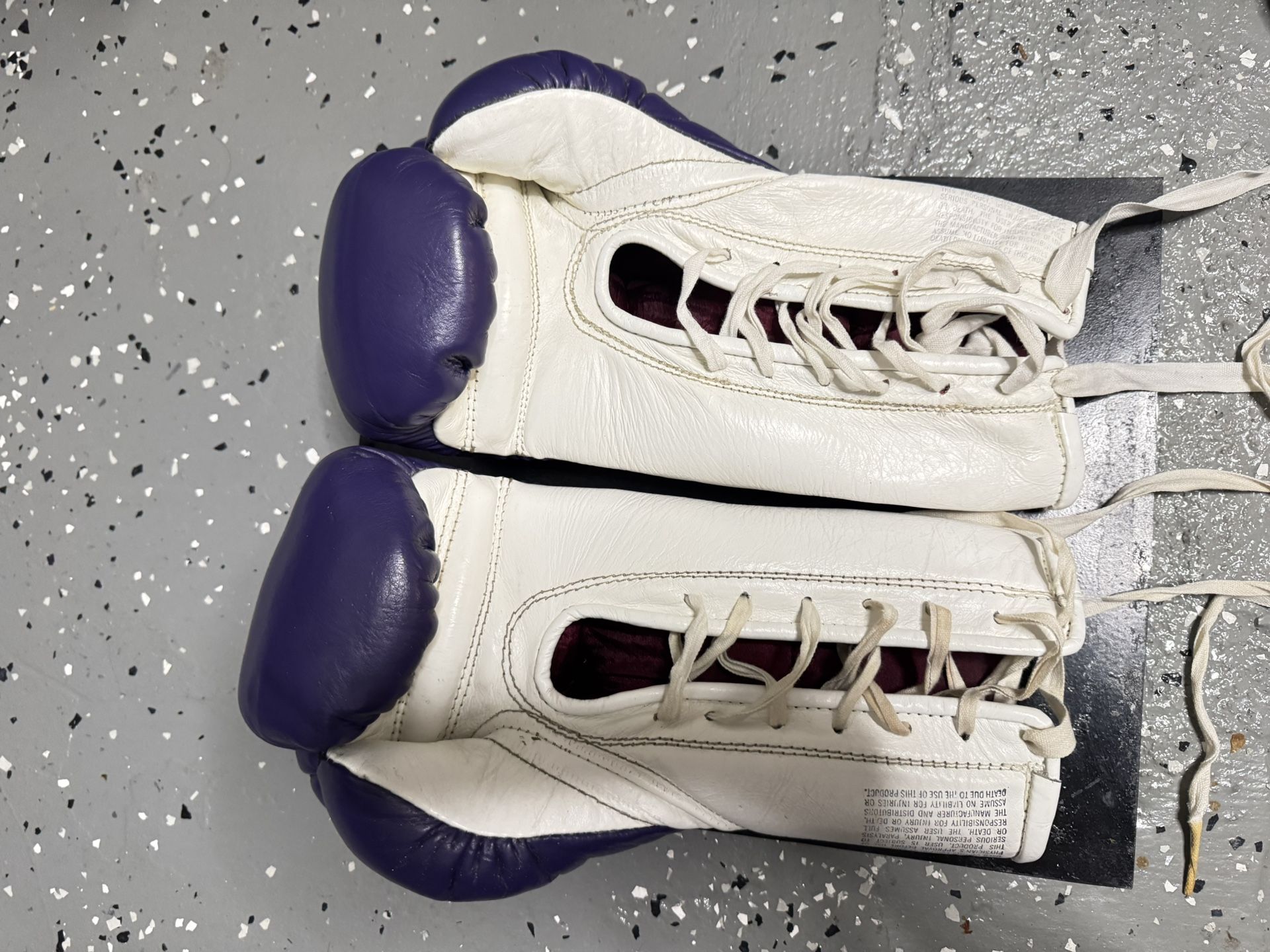 🔥 Vintage Grant 8 oz Lace-Up Boxing Gloves – Rare Purple – Mint Condition – Authentic NYC Era