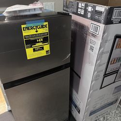 4.5 cu.ft. 2 door Mini Fridge With Freezer