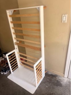 Toddler bed