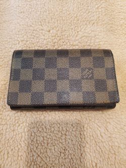 LV Damier Wallet