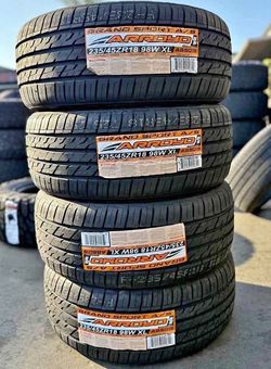 235/45/18 Arroyo vendo un set de llantas nuevas con 50,000 millas de garantía ✅🤩