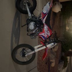 2025 Apollo db-x18 125cc dirtbike 