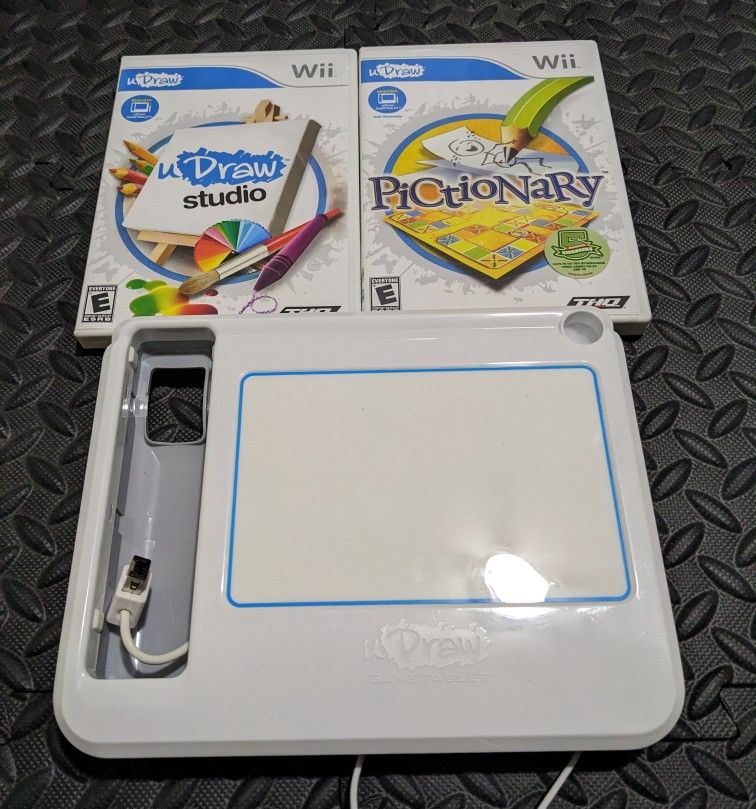 Nintendo Wii U Draw Tablet And 2 Games