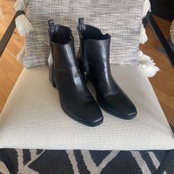 Anne Klein Black Ankle Boots