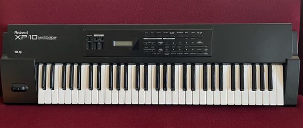 Roland XP-10 Multitimbral Synthesizer Keyboard