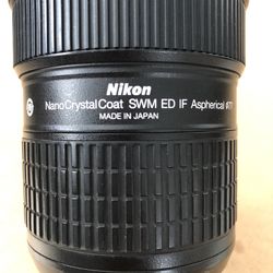 Nikon 24-70mm f/2.8G ED lens