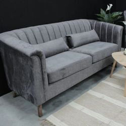 Modern Design Couches Available, No Credit Needed, 12 Month Interest Free