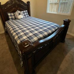 Queen Size Bed 