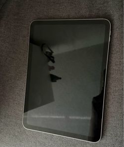 12 gen iPad brand new comes with box