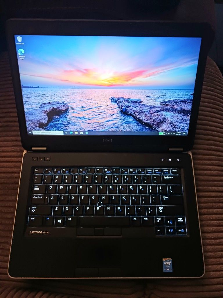 Dell Latitude 14 Inch Laptop Intel Core i7 8 GB RAM 128 GB SSD 1080P LCD DVDRW ATI Radeon Graphics Windows Professional OS