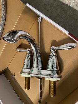 Moen Bathroom Faucet (Brantford model chrome)