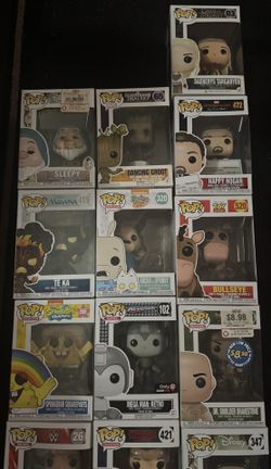19 Funko Pops