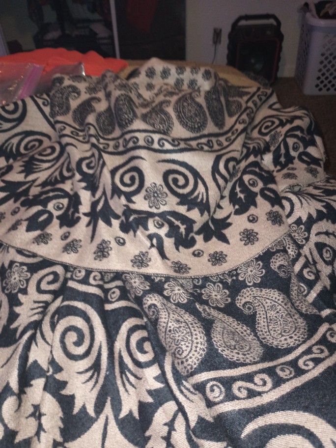 Shawl