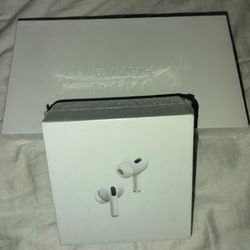 Apple  Watch  Ultra  2.49 Black Ti  Black Ocean Band With Air Pods Pro 2nd Generation Brand New 