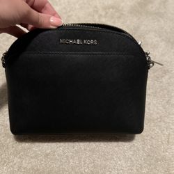 Small Black Michael Kors Purse 