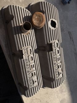 NOS Cobra Powered by Ford Valve Covers 289 302 351 Windsor Baffles Fins