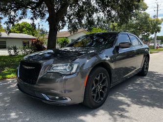 2019 Chrysler 300