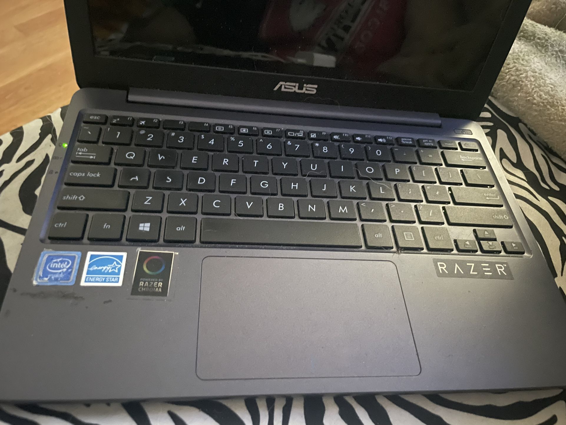 Asus Mini Laptop 