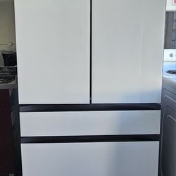 SAMSUNG REFRIGERATOR.  36"